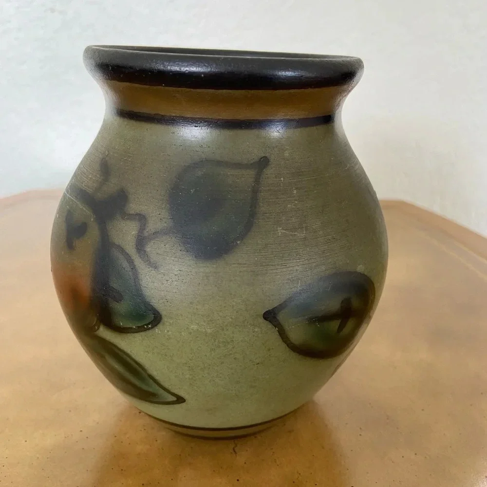 🖤 Beautiful Fruit Pattern Handmade Pottery Vase Jar Denmark ? signed